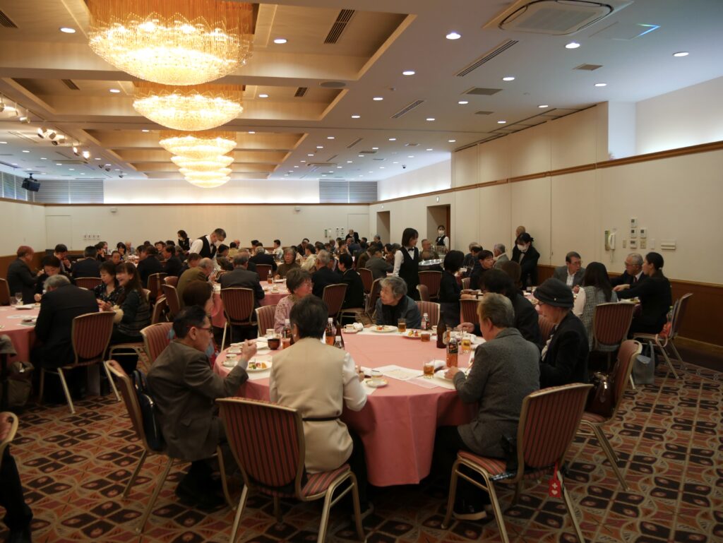 懇親会の様子
