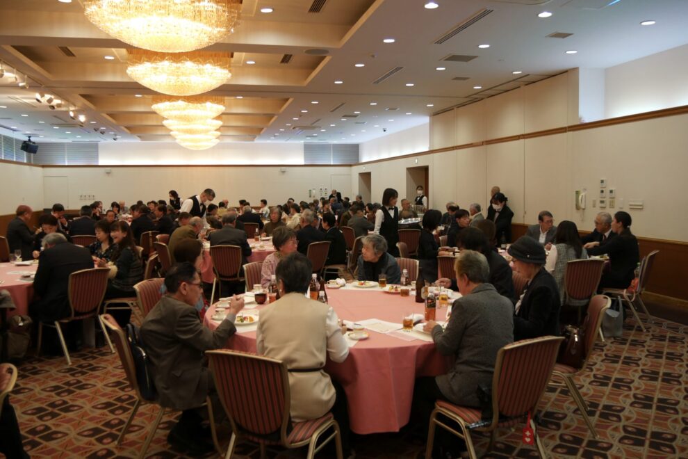 懇親会の様子